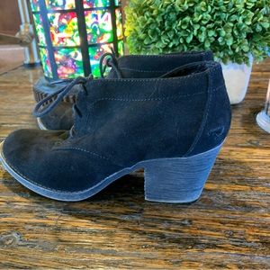 Black Rocket Dog Suede Bootie Shoes Boots Ties Heel 6.5